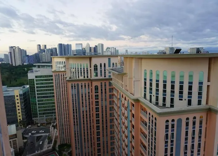 Apartment Premium Executive At Venice Luxury Residences